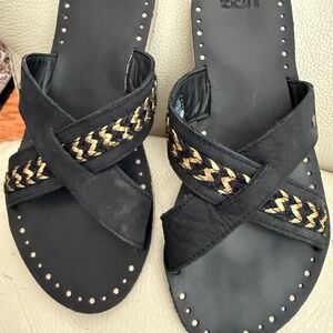 UGG Lexia Leather Crisscross Sandals